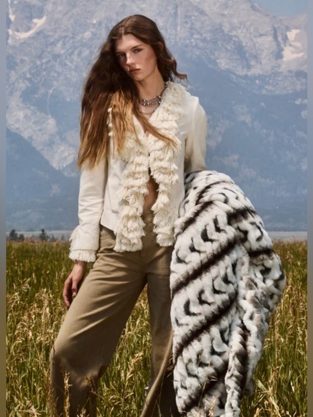 Lola Blankets/Teton Cowboy/Size L/Faux Fur Throw/Blanket/NWT! NIB! SEALED! NEW!